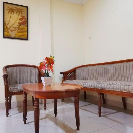 Hotel Nusantara Indah Syariah Jakarta Exterior photo