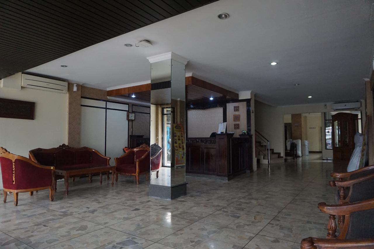 Hotel Nusantara Indah Syariah Jakarta Exterior photo
