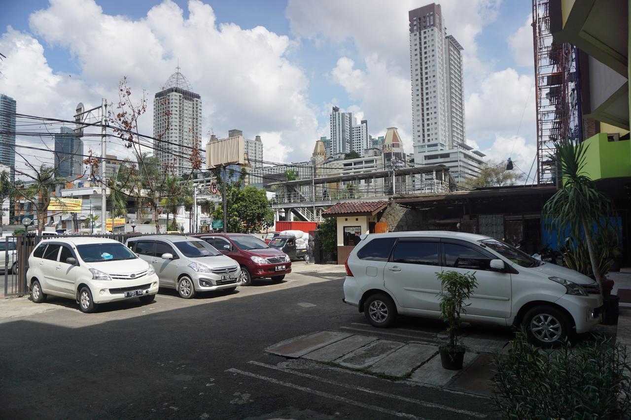 Hotel Nusantara Indah Syariah Jakarta Exterior photo